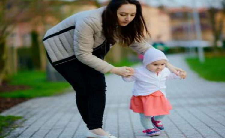 Teach Your Baby to Walk: 3 Techniques to Adopt