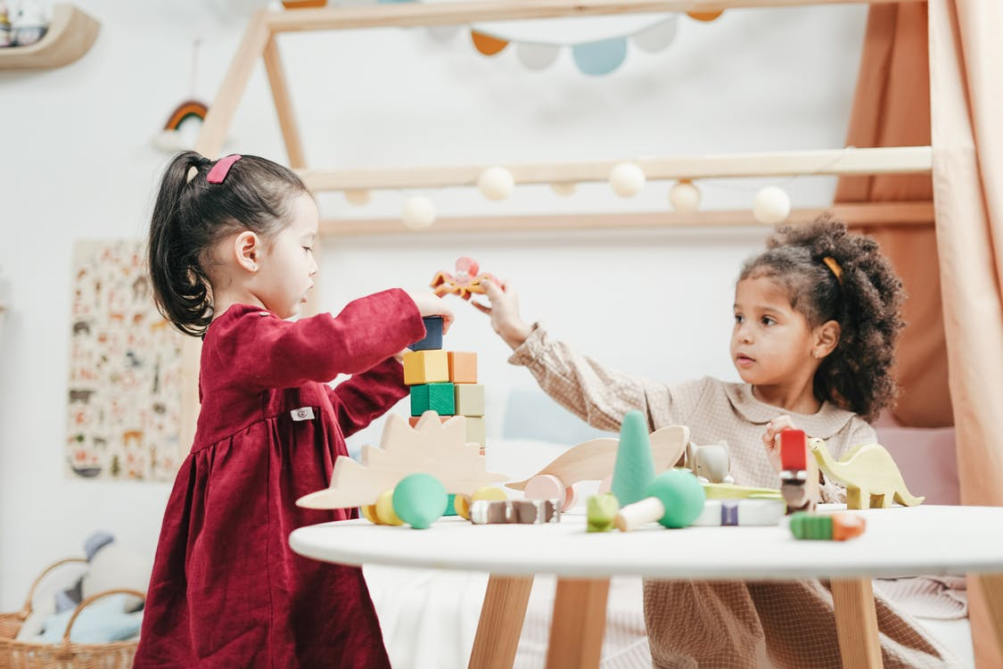 For most parents, after security and a quality atmosphere, location is the most important deciding factor in choosing a daycare center. Parents often choose a child care center near their workplace or home to make the pick-up and drop-off commute easier. Here are some things you can consider before making the decision: Who Will Be […]